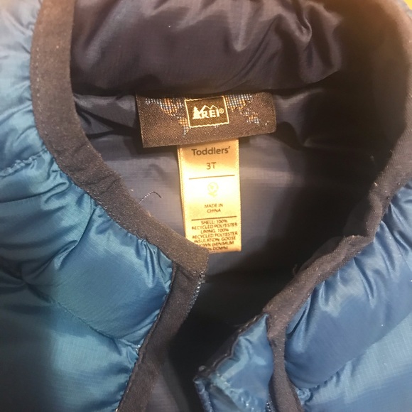 REI toddler boy puffer vest - Picture 2 of 3
